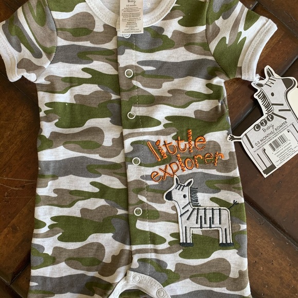 NWT Bundle 3 piece romper set 0-3 month - Picture 8 of 10